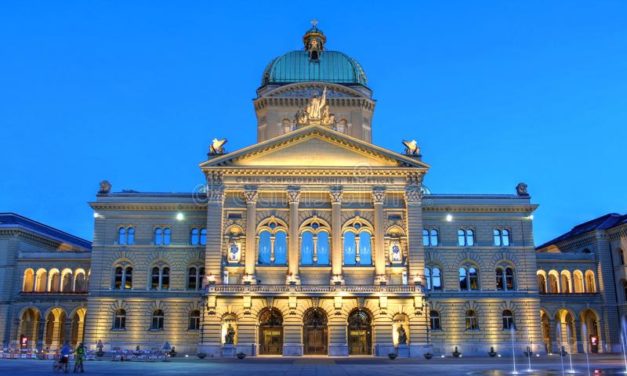 Vaccins COVID-19 : un nouveau contrat avec Pfizer garantit la disponibilité du vaccin en 2022 et 2023